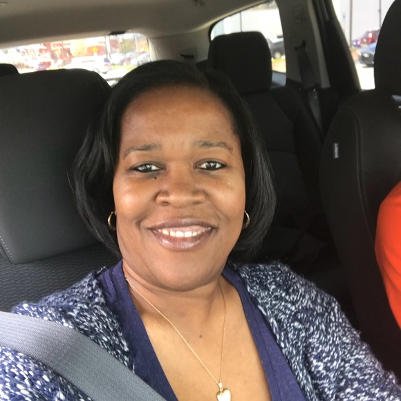 Meet your Posher, Elnora - Picture 1 of 1